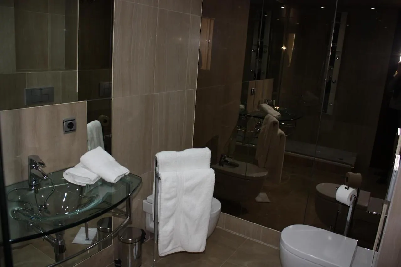 110 - Beach Two-Bedroom Apartment Estepona 0*,